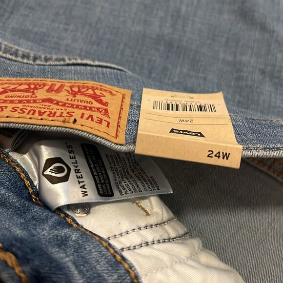 NWT Levi’s Jeans 311 Shaping Skinny Capris Womens Blue Stretch Mid Rise 24W NEW - Picture 12 of 16